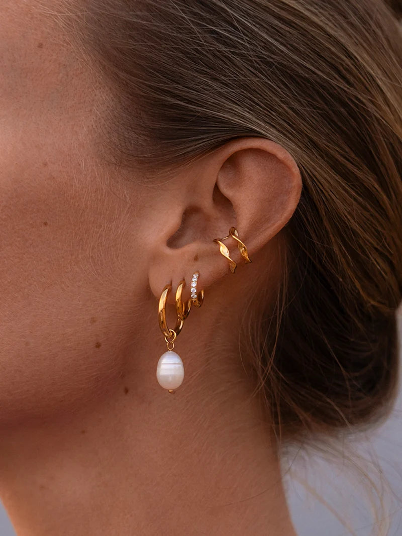 Chic Gold Hoop Earrings with Pearl